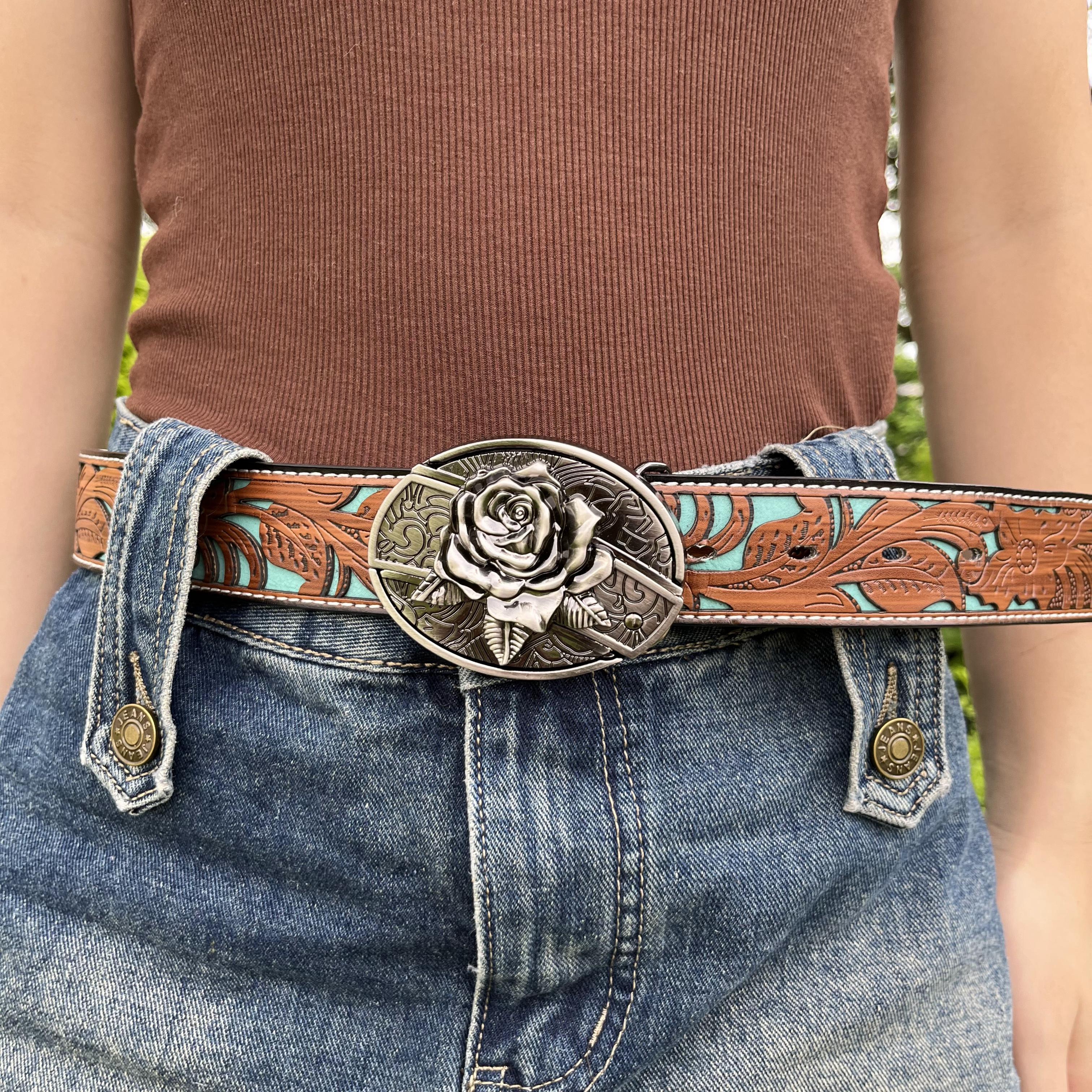What are the benefits of having a hidden pocket knife belt?